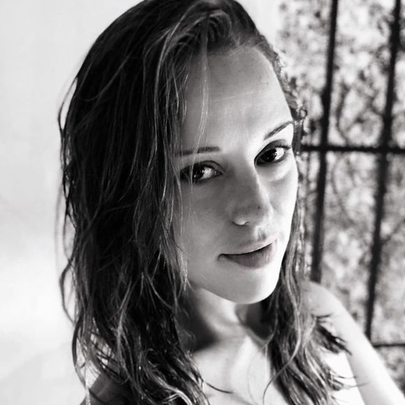 Meet your Posher, Amanda - Picture 1 of 1